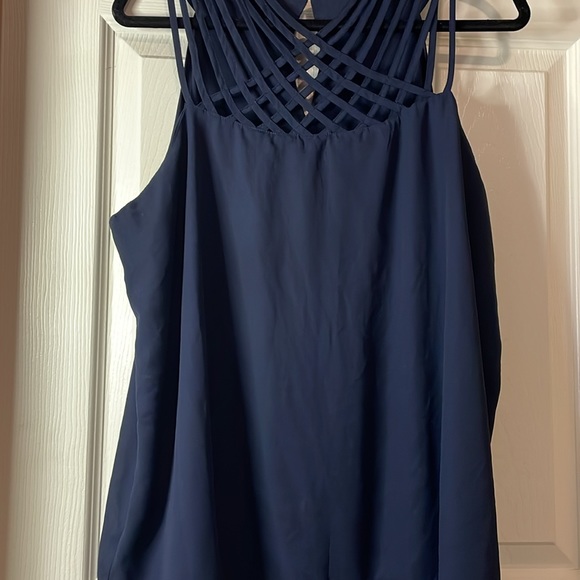 EUC Navy blue lattice trim sleeveless blouse - Picture 4 of 4
